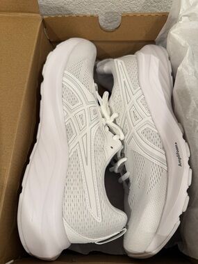 Asics White Gel-Contend 9 Ortholite Sneakers